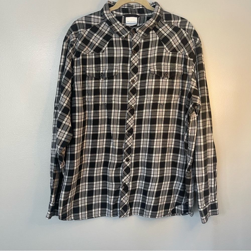 Columbia Black and White Plaid Men's Shirt